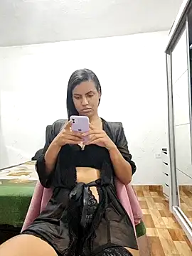 Snapshot of Bella_Anjoss chatting on 15, 12, 2024 Bella Anjoss online show from 15, 12, 2024
