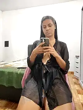 Snapshot of Bella_Anjoss chatting on 4, 1, 2025 Bella Anjoss online show from 4, 1, 2025