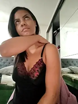 Snapshot of Bella_Anjoss chatting on 7, 1, 2025 Bella Anjoss online show from 7, 1, 2025