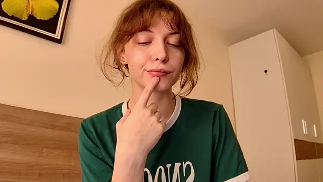 Snapshot of sun_place chatting on 8, 3, 2025 sun place online show from 8, 3, 2025