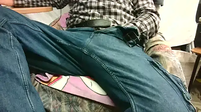 Giulio35 Pika online show from 22, 12, 2024