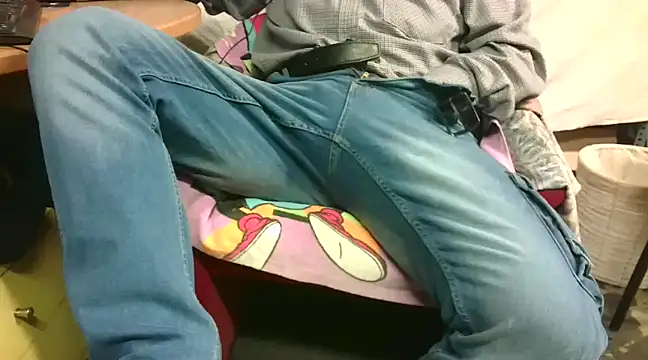 Giulio35 Pika online show from 4, 1, 2025