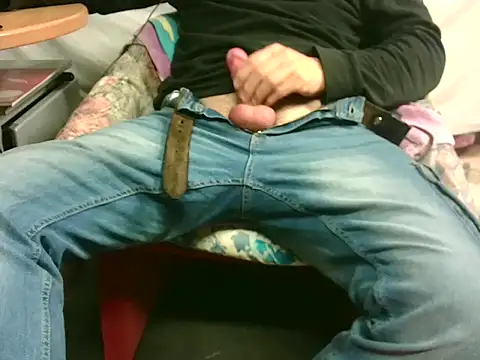 Giulio35 Pika online show from 8, 11, 2025