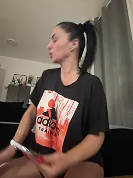 KimKelly13 online show from 22, 1, 2025