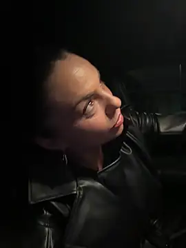 KimKelly13 online show from 3, 3, 2026