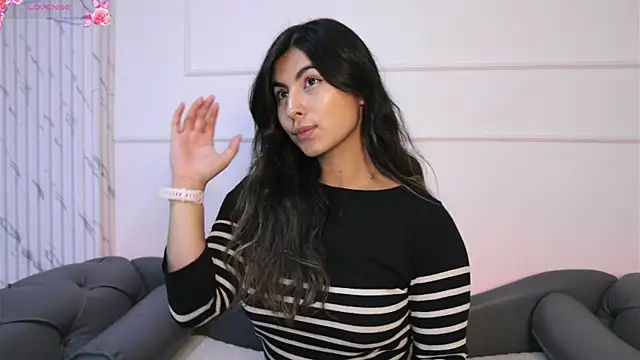 ShelleyMorell online show from 5, 3, 2025