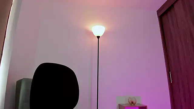 Lilabril online show from 7, 2, 2025