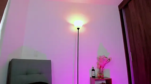 Lilabril online show from 20, 2, 2025