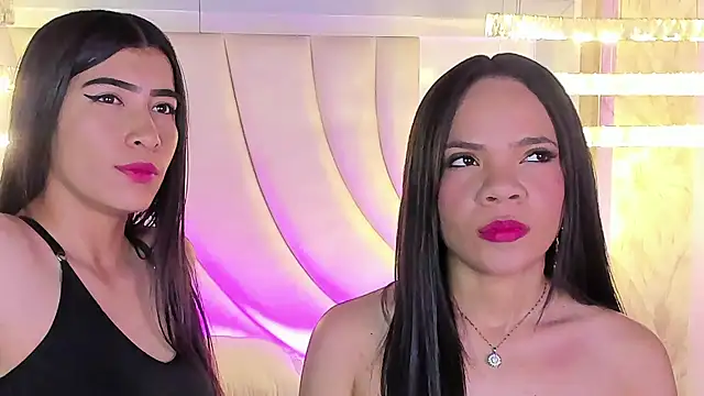 Snapshot of siara_and_zoe chatting on 23, 6, 2026 siara and zoe online show from 23, 6, 2026