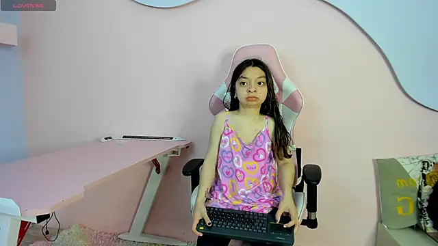 CharlotteMuller online show from 21, 11, 2025