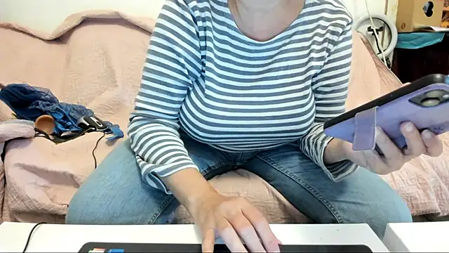 IsraeliMilf online show from 19, 12, 2024