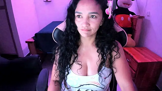 rayza mature 154 online show from 6, 7, 2026