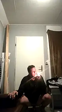 Knuffelstaaf123 online show from 16, 9, 2025