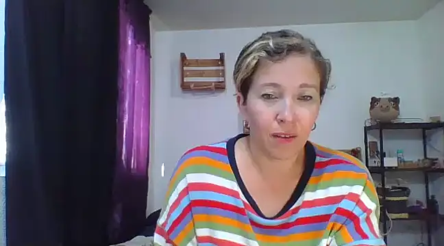 Snapshot of charlott_ponce chatting on 3, 1, 2025 charlott ponce online show from 3, 1, 2025