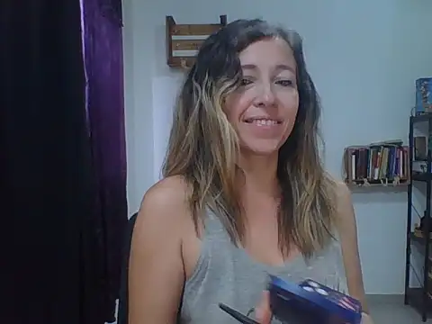 Snapshot of charlott_ponce chatting on 7, 10, 2025 charlott ponce online show from 7, 10, 2025