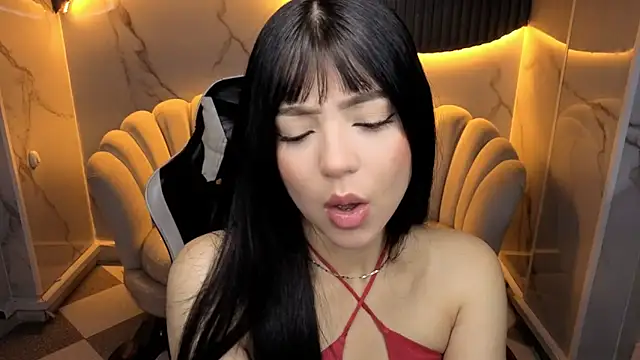  mia collins b  online show from 28, 11, 2025