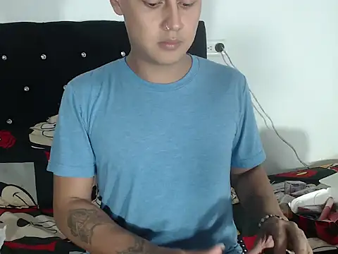 EmillyKoper online show from 8, 4, 2026