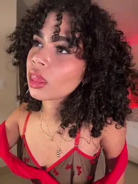 Snapshot of Lianh_Benett chatting on 14, 12, 2024 Lianh Benett online show from 14, 12, 2024
