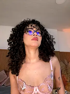 Lianh Benett online show from 23, 10, 2025