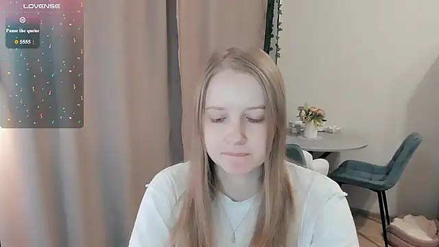 Snapshot of Alyaley chatting on 12, 7, 2026 Alyaley online show from 12, 7, 2026