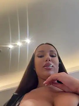 Snapshot of Syka0001 chatting on 17, 7, 2026 Syka0001 online show from 17, 7, 2026
