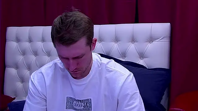Snapshot of EthanPinkman chatting on 18, 9, 2025 EthanPinkman online show from 18, 9, 2025
