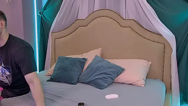 EthanPinkman online show from 8, 4, 2026