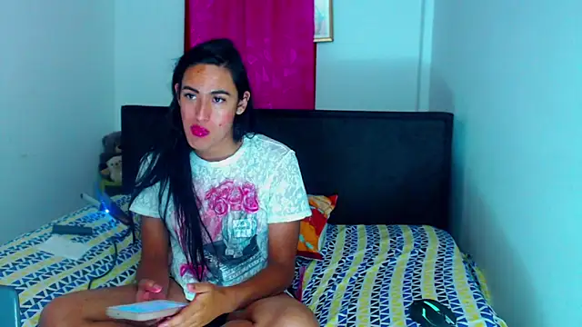 Snapshot of misss_estrella chatting on 4, 3, 2026 misss estrella online show from 4, 3, 2026