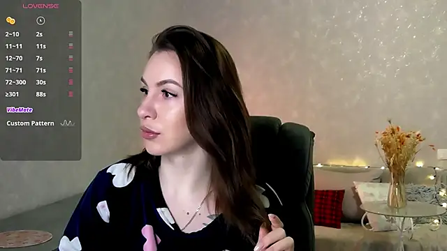 Snapshot of Naughty__Megan chatting on 24, 4, 2026 Naughty Megan online show from 24, 4, 2026