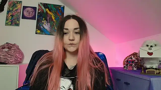 Snapshot of PinkHurricaneOfficial chatting on 18, 2, 2026 PinkHurricaneOfficial online show from 18, 2, 2026