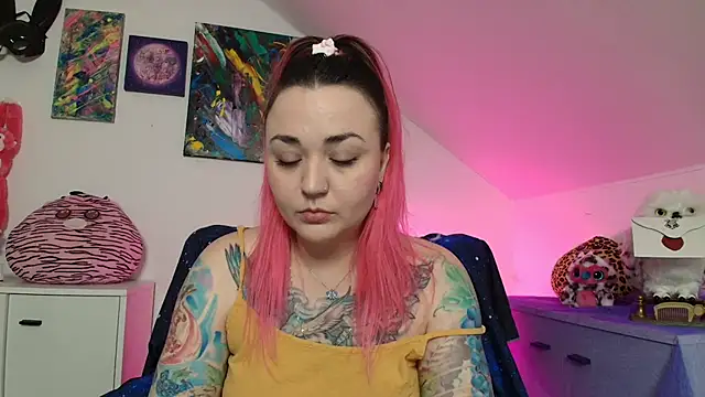 Snapshot of PinkHurricaneOfficial chatting on 28, 2, 2026 PinkHurricaneOfficial online show from 28, 2, 2026