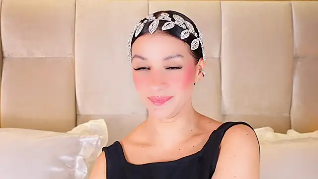 KiraKayleigh1 online show from 17, 11, 2025