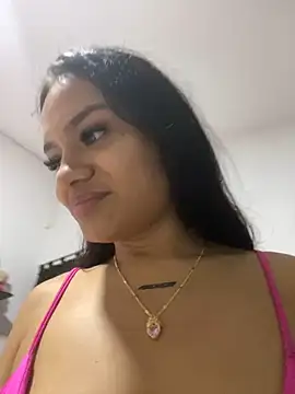 Snapshot of Riana_Kean chatting on 17, 12, 2024 Riana Kean online show from 17, 12, 2024
