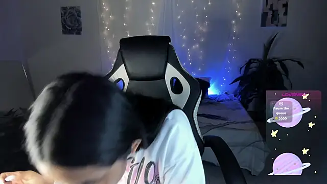 Riana Kean online show from 23, 10, 2025