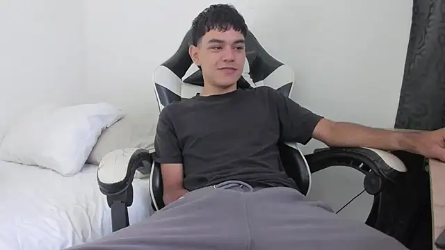 ronaldmq20 online show from 2, 4, 2026