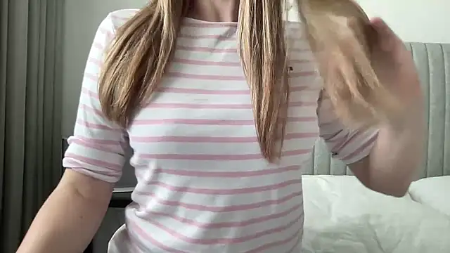 LisaFlower online show from 6, 4, 2026