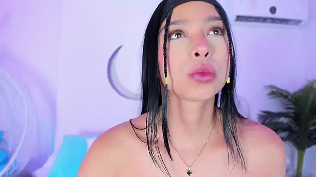 MiaCollson online show from 7, 2, 2025