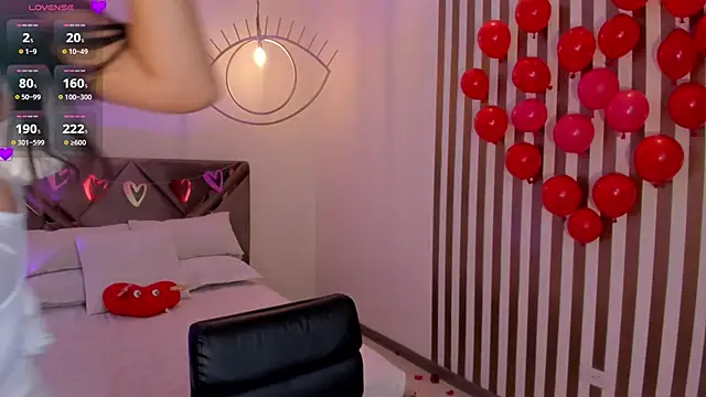 Snapshot of AmberLewis_ chatting on 15, 2, 2025 AmberLewis online show from 15, 2, 2025