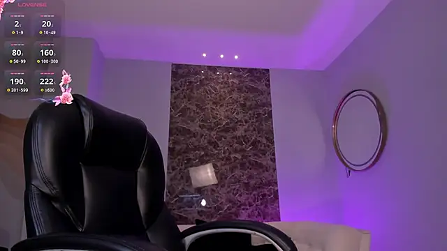 Snapshot of AmberLewis_ chatting on 18, 2, 2025 AmberLewis online show from 18, 2, 2025