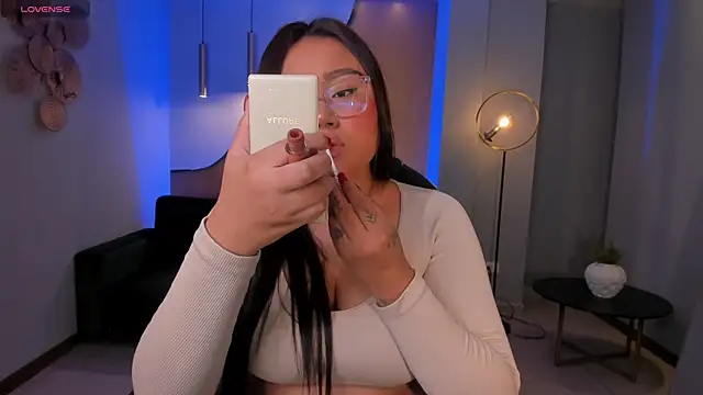 Snapshot of AmberLewis_ chatting on 2, 3, 2025 AmberLewis online show from 2, 3, 2025