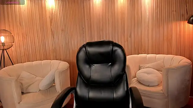 Snapshot of AmberLewis_ chatting on 21, 9, 2025 AmberLewis online show from 21, 9, 2025