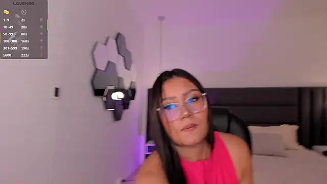 Snapshot of AmberLewis_ chatting on 18, 10, 2025 AmberLewis online show from 18, 10, 2025