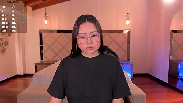 Snapshot of AmberLewis_ chatting on 22, 11, 2025 AmberLewis online show from 22, 11, 2025