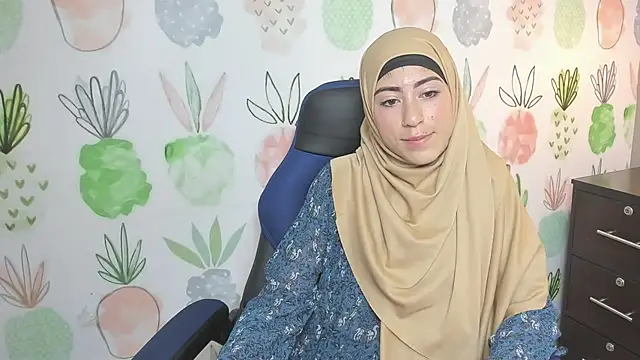 Snapshot of chaymae_nah_ chatting on 3, 12, 2024 chaymae nah online show from 3, 12, 2024