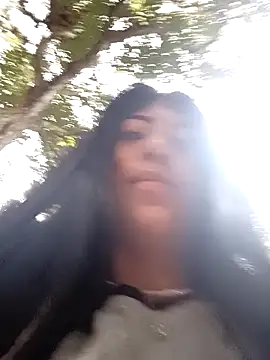 Snapshot of chaymae_nah_ chatting on 4, 12, 2024 chaymae nah online show from 4, 12, 2024