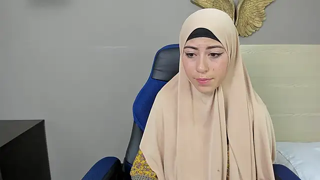 Snapshot of chaymae_nah_ chatting on 5, 12, 2024 chaymae nah online show from 5, 12, 2024