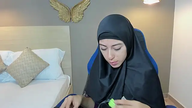 Snapshot of chaymae_nah_ chatting on 7, 12, 2024 chaymae nah online show from 7, 12, 2024