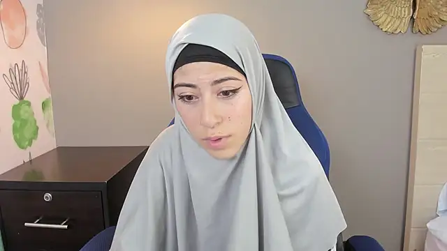 Snapshot of chaymae_nah_ chatting on 14, 12, 2024 chaymae nah online show from 14, 12, 2024