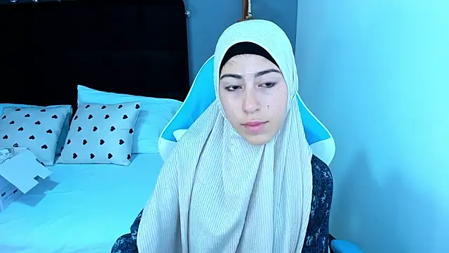 Snapshot of chaymae_nah_ chatting on 19, 12, 2024 chaymae nah online show from 19, 12, 2024