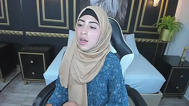 Snapshot of chaymae_nah_ chatting on 4, 1, 2025 chaymae nah online show from 4, 1, 2025